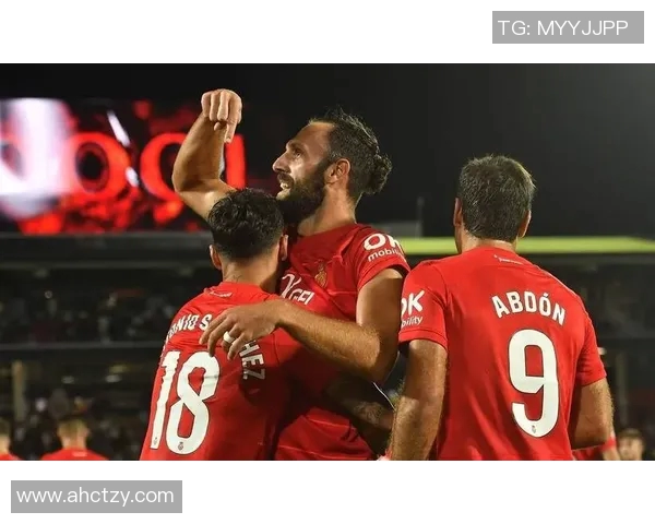 皇马续约主帅扎达，球迷期待下赛季西甲反超巴萨